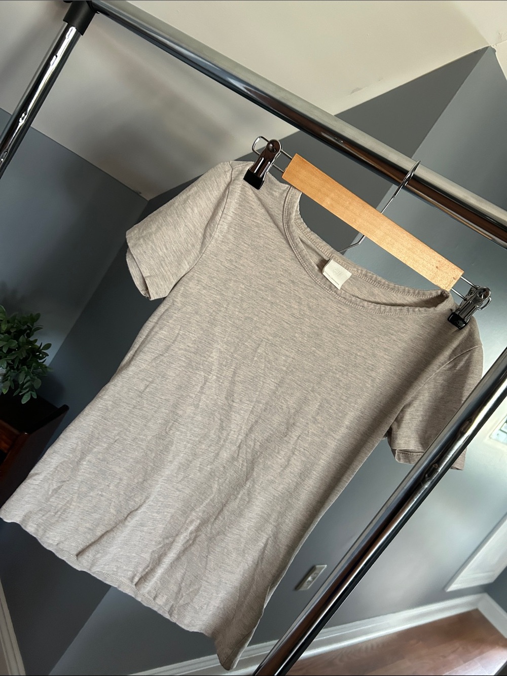 Classic Crewneck Tee - Beige- H&M, FITS LIKE XS
